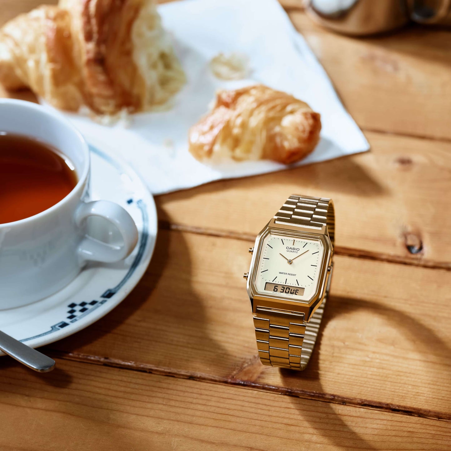 Relógio Casio AQ-230GA-9DMQ