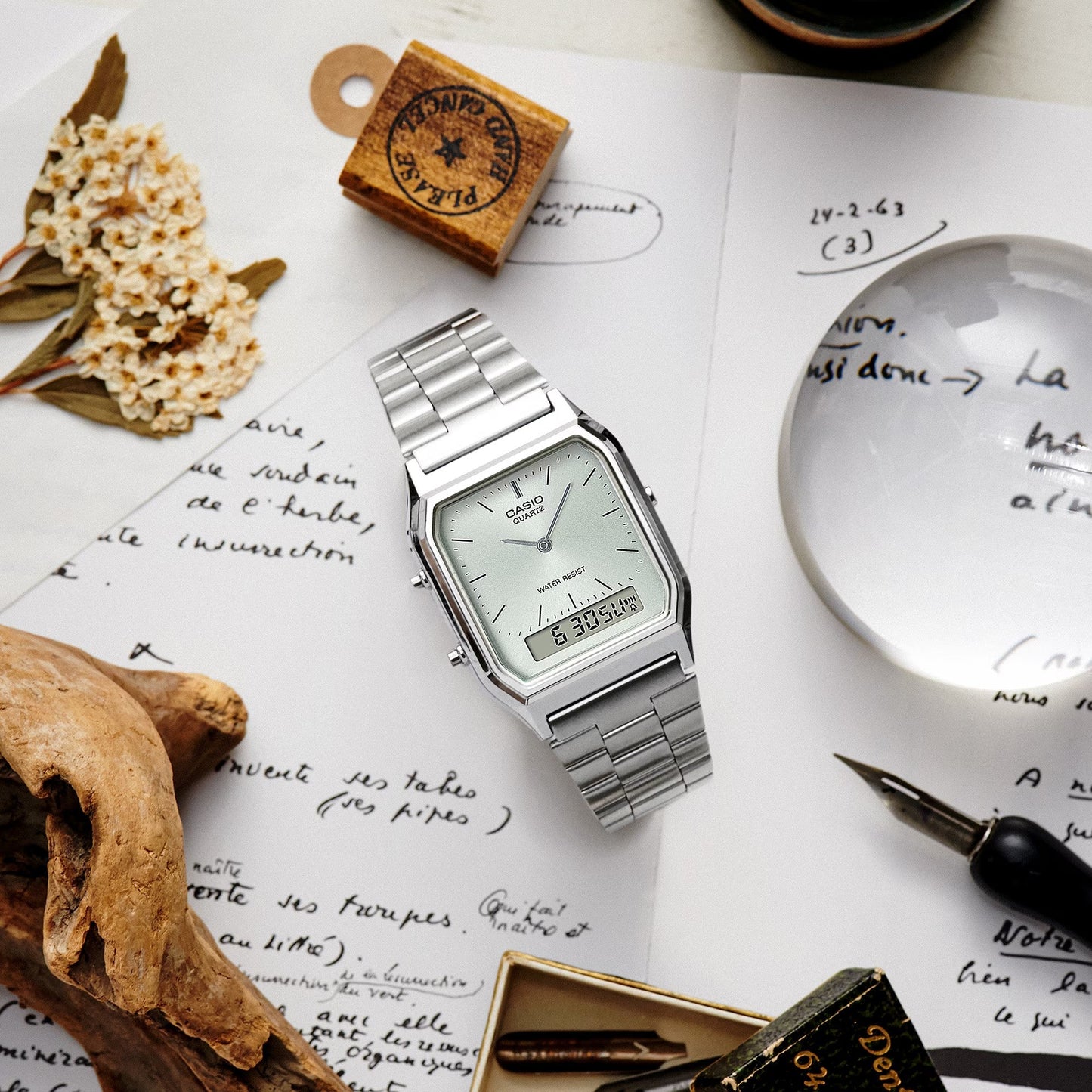 Relógio Casio AQ-230A-7DMQ